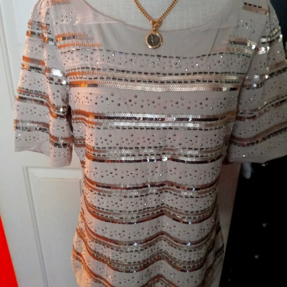 Woman's Top